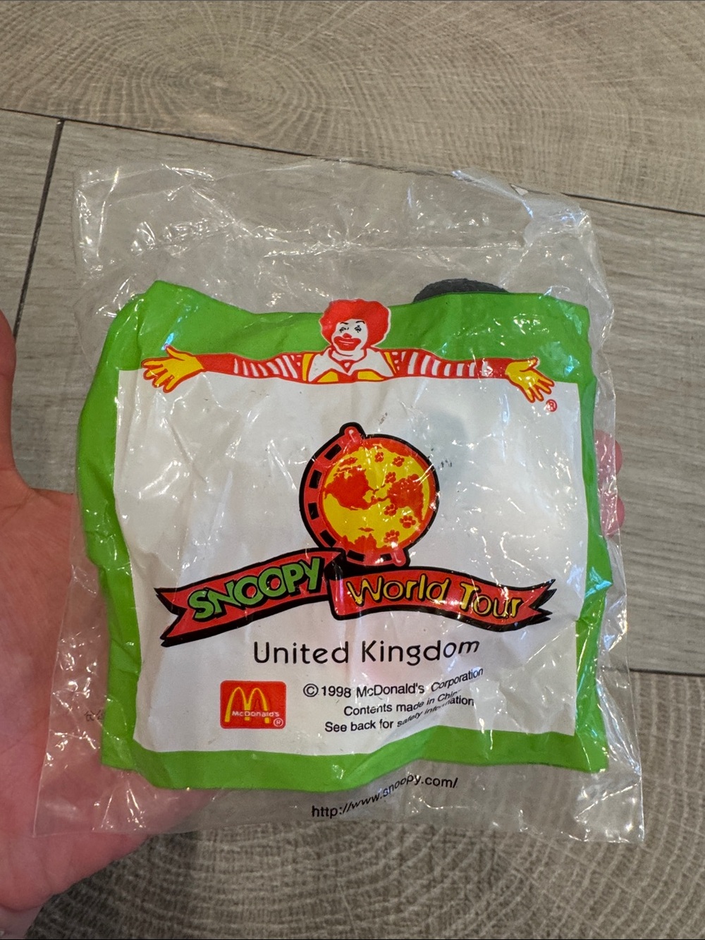 McDonald's Snoopy World Tour Plush (Green/White/Red/Yellow)
